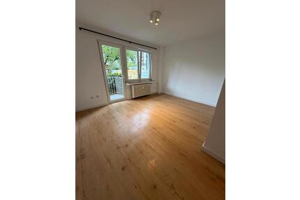 Moderne 1-Zimmer-Wohnung mit Balkon in Toplage Deutz am Rhein - Köln Mülheim