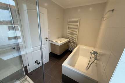 Wohnung zum Mieten in Görlitz 1.300,00 € 100 m²