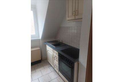 4 Raum DG-Wohnung mit Einbauküche und 2 Bädern - Geithain