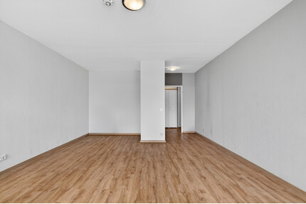 Appartement mit Ausblick: 1-Zimmerwohnung mit Balkon, Küche und Stellplatz - Durmersheim