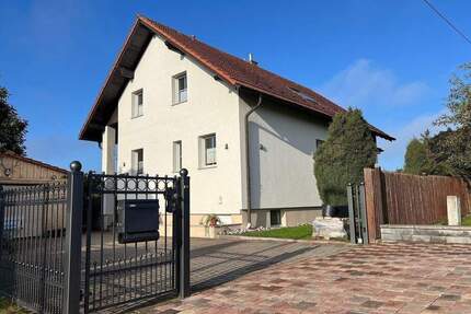 PROVISIONSFREI - Hochwertiges EFH mit großem Carport Fußbodenheizung über 3 Etagen - Drei Gleichen Großrettbach