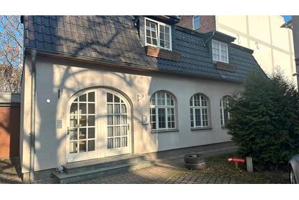 Möblierte 2-Zimmer-Wohnung Erfurt Zentrum + Stellplatz