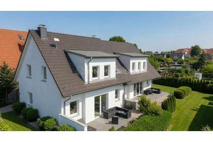 Haus zum Kaufen in Elmenhorst-Lichtenhagen 949.000,00 € 250.02 m²