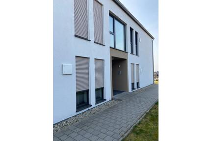 Tolle 3 Zimmerwohnung mit Gartenanteil - Osterhofen