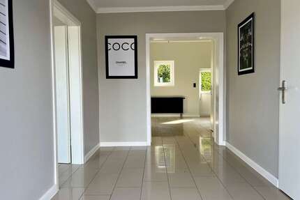 Wohnung zum Kaufen in Bad Nenndorf 347.000,00 € 196 m²