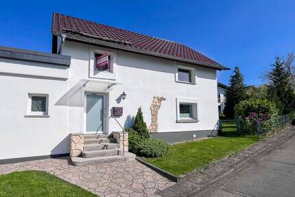 Frei ab sofort! - Ehem. gemütliches Bauernhaus top renoviert mit Garage und moderner Technik - Horhausen