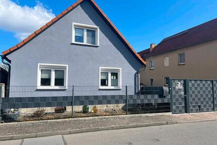 Verkaufe Einfamilienhaus - 380.000,00&nbsp;EUR Kaufpreis, ca.&nbsp; 130,00&nbsp;m&sup2; in Plessa (PLZ: 04928)