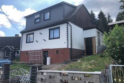 Traumhafter Ausblick - 79.000,00&nbsp;EUR Kaufpreis, ca.&nbsp; 110,00&nbsp;m&sup2;&nbsp;Wohnfl&auml;che in Neuhaus am Rennweg (PLZ: 98724)