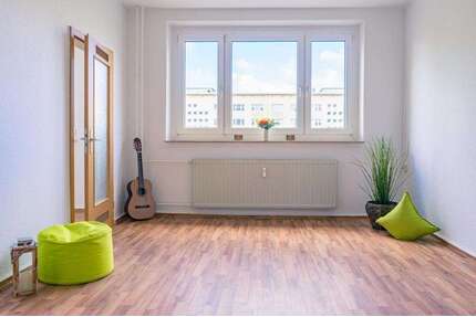 Wohnung zum Mieten in Chemnitz 294,00 € 43.71 m²