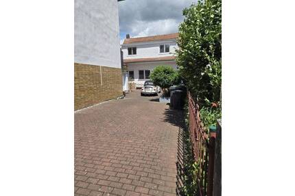 Neu renoviertes Wohnhaus in Kirchhain- Innenstadt Zentral !