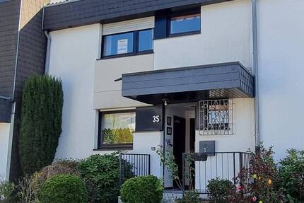 TOLLER GRUNDRISS! REIHENHAUS IN SPLIT-LEVEL-BAUWEISE MIT GARAGE UND STELLPLATZ - Mettmann