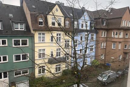 Emilienstr...toprenovierte 2,5-Zi-Whg. an Einzelperson ab sofort - Essen Stadtbezirk II