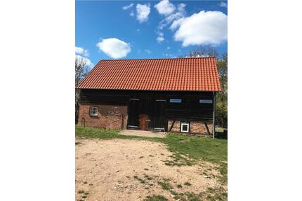 Kleine Doppelhaus Hälfte große Scheune, Stall, Schuppen - Hagenow