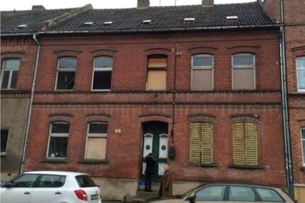 Mehrfamilienhaus mit Grundstück - Burg