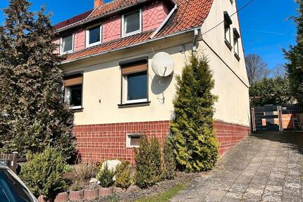 verkaufe Doppelhaushälfte - 97.500,00&nbsp;EUR Kaufpreis, ca.&nbsp; 118,00&nbsp;m&sup2; in Nordhausen (PLZ: 99734)