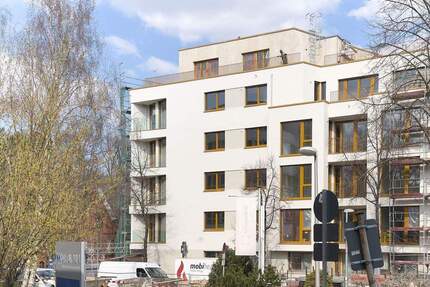 Traumhaftes Dachgeschoss mit umlaufender Terrasse - Berlin Alt-Hohenschönhausen