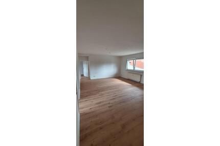 Neu renovierte 3-ZKB-Wohnung im 1. OG in Friedrichsthal – sofort