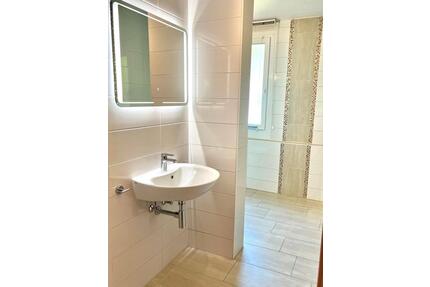 Zentrale 5,5-Zi.-Whg. mit Balkon & Grünblick–FamilieWG, v.privat - Regensburg Gallingkofen