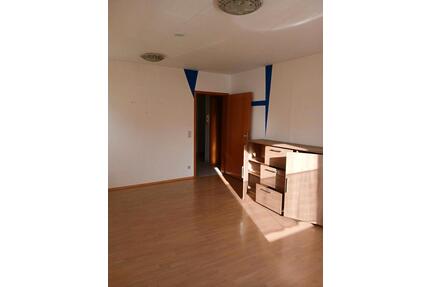 Schöne 2,5 Zimmer Wohnung Hochpaterre in Stetten ab sofort - Nordheim vor der Rhön