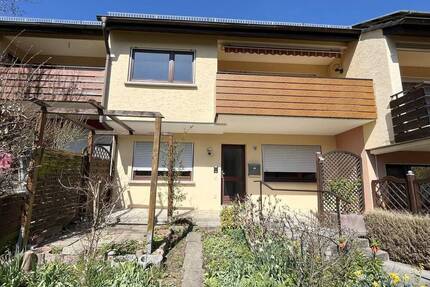 Gepflegtes Reihenmittelhaus mit Weitblick - Niederstetten