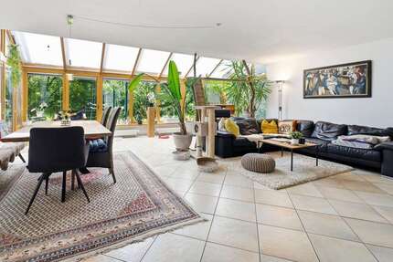 Haus zum Kaufen in Oberpframmern 1.130.000,00 € 240 m²