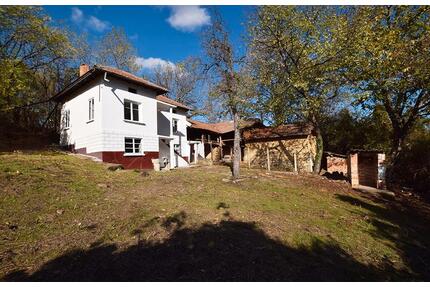 Haus zu Miten Bulgarien - 490,00&nbsp;EUR Kaltmiete, ca.&nbsp; 95,00&nbsp;m&sup2; in Dogern (PLZ: 79804)