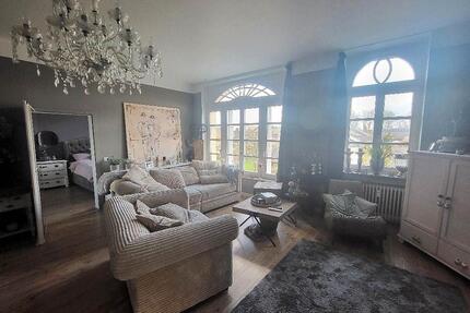 Stilvolle, großzügige 3-Zi-Wohnung mit Einbauküche in denkmalgeschützter Hofanlage - Kempen