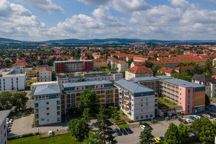 Bezugsfertige 2-Raumwohnung mit Südbalkon und Aufzug! - Bautzen