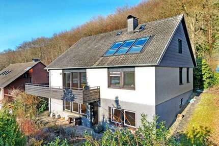 Haus zum Kaufen in Hann. Münden 320.000,00 € 222 m²