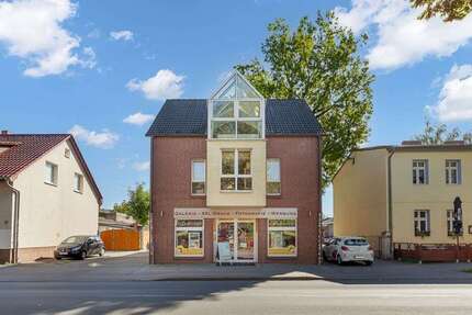 Haus zum Kaufen in Königs Wusterhausen 870.000,00 € 409 m²