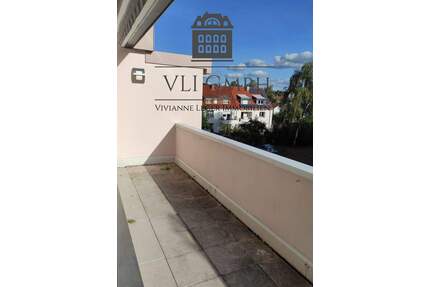 Saarbrücken - Rotenbühl - Stilvolle 4 -Zimmer- Wohnung mit gr. Balkon und Garage