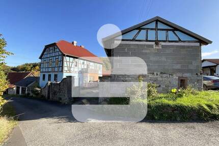 Handwerker aufgepasst! Großes Haus mit Hof und Nebengebäuden! - Wartmannsroth Heckmühle