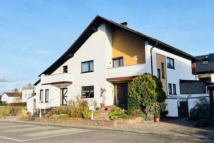 Schönes Wohnhaus mit zwei separaten Eingängen – ideal für eine große Familie oder ArbeitenWohnen unter einem Dach - Waghäusel Kirrlach