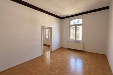 Stilvolle 4-Zimmer-Altbauwohnung mit Fischgrätenparkett in Frankfurt-Bornheim - Frankfurt am Main Nordend-Ost