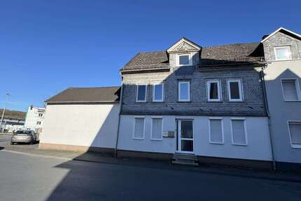 Haus zum Kaufen in Siegen 215.000,00 € 118.16 m²