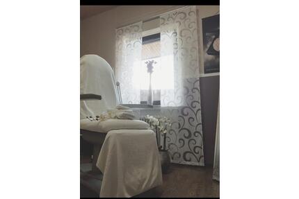 Kosmetikraum zur Untermiete - 300,00&nbsp;EUR Kaltmiete, ca.&nbsp; 6,00&nbsp;m&sup2; in Bielefeld (PLZ: 33699) Heepen