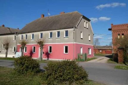 Landleben bei WB-Schöne 3,5-R-Wohnung auf 4-Seitenhof - Kemberg