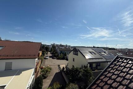 Gepflegte 2 Zimmer Wohnung mit Diele 44,27 qm in Renningen