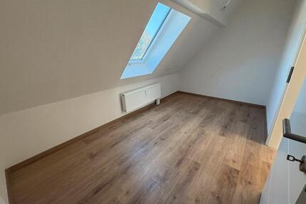 Kernsanierte 3-Zimmer-Dachgeschosswohnung in Senden – Erstbezug