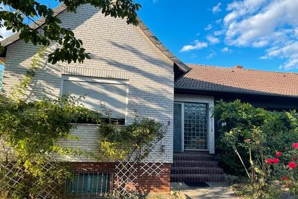 Einfamilienhaus mit schönem Grundstück in Königslutter -TOP LAGE- - Königslutter am Elm