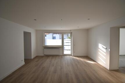 Modernes & ruhiges Wohnen in Hoisten! Renovierte 3-Zi-Whg mit Terrasse - Neuss Erfttal