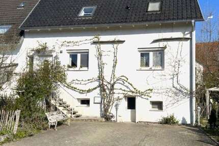 Haus zum Kaufen in Freiburg im Breisgau 695.000,00 € 181.18 m²