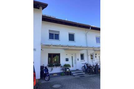 Haus zum Kaufen in Großkarolinenfeld 659.000,00 € 145 m²