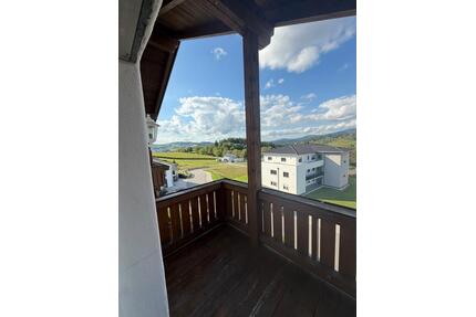 3-Zimmer-Wohnung mit großem Balkon und schönem Ausblick - Regen