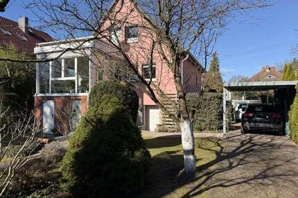 Haus zum Kaufen in Berlin-Hellersdorf 498.000,00 € 100 m²