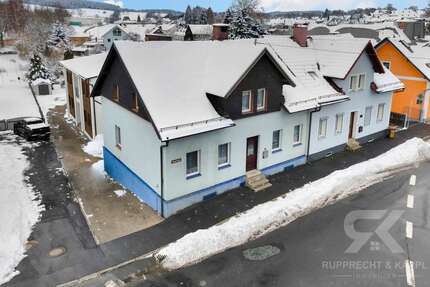 Haus zum Kaufen in Thiersheim 89.000,00 € 136 m²