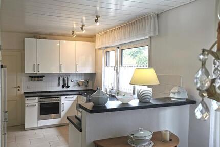 Freistehender Bungalow in Toplage * Provisionsfrei * - Troisdorf Bergheim