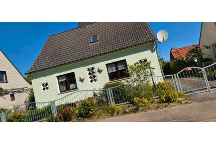 charmantes Einfamilienhaus mit zwei attraktiven Ferienwohnungen - Ducherow