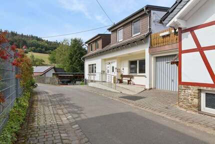 Haus zum Kaufen in Ahrbrück 220.000,00 € 195 m²