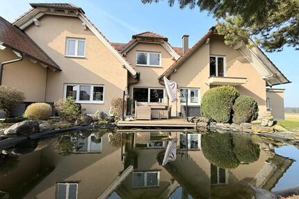 Zweifamilienhaus mit großem Grundstück - Pyrbaum